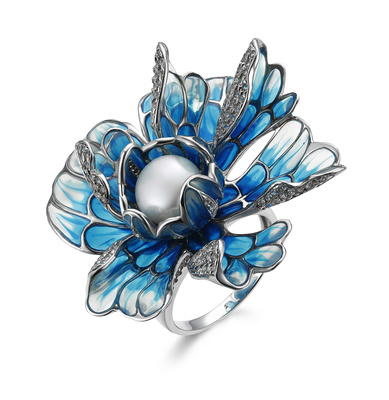 以首饰为媒介，成为自己生活的主角