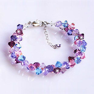 耳畔艺术 探索爱耳饰首饰的时尚魅力